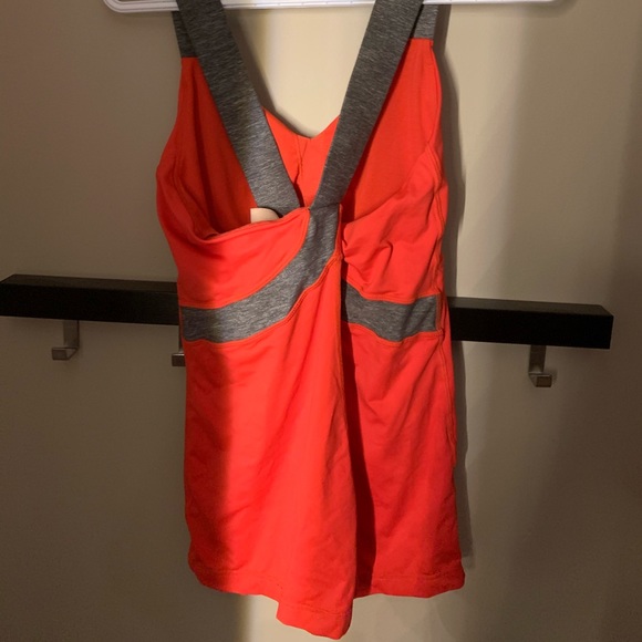 Workout shirt from Lululemon - Picture 2 of 2